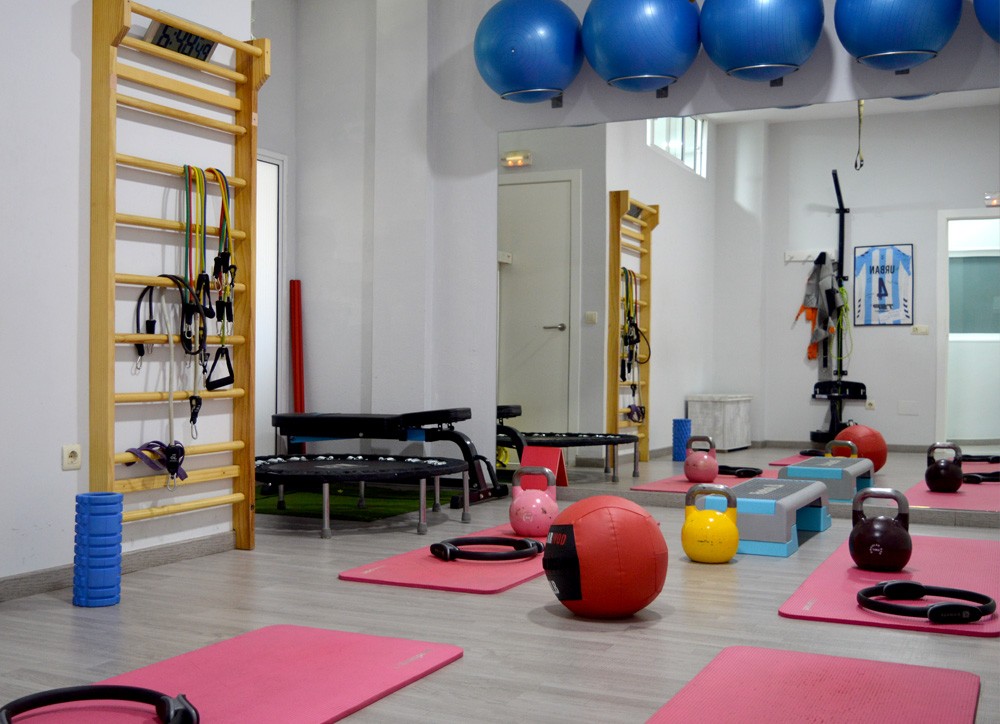 Equipamiento sala de Pilates en A Guarda